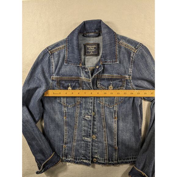 Abercrombie Jean Jacket Womans X-Small Blue Button Closure Distressed EUC - Picture 3 of 12